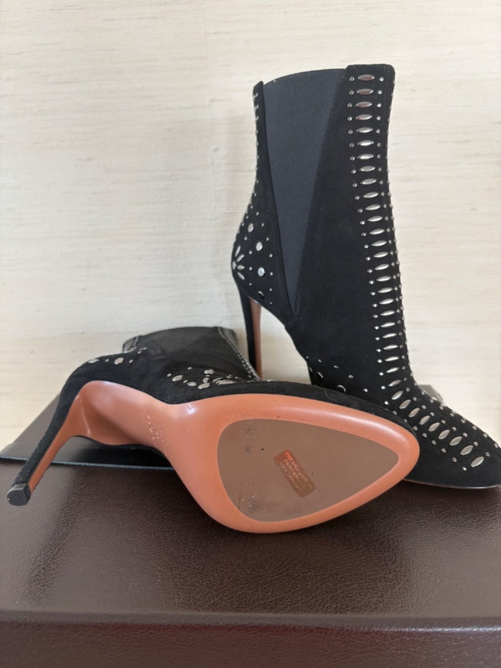 ALAIA Boots right off the Runway - Picture 8 of 11